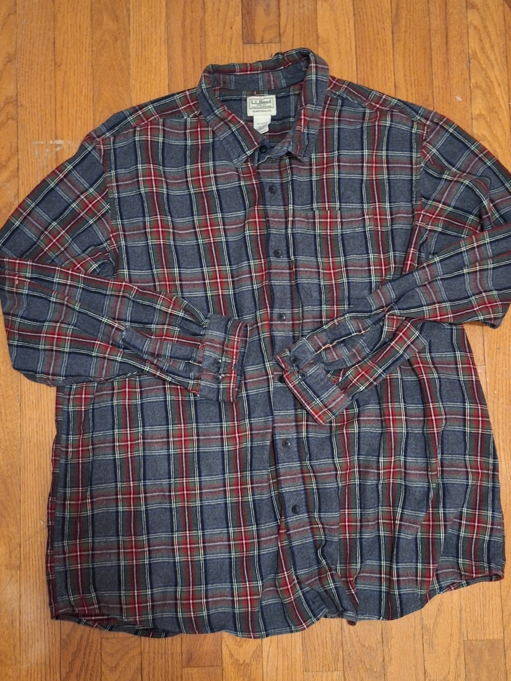 L.L. Bean Mens Vintage Granola Navy, Red & Green Plaid Button-Down Shirt